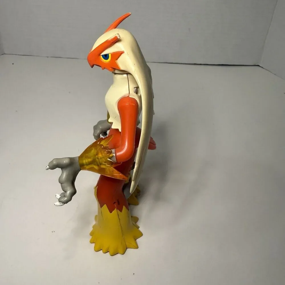 Pokémon Blaziken Deluxe Electronic Talking Figure 2007 Jakks Pacific